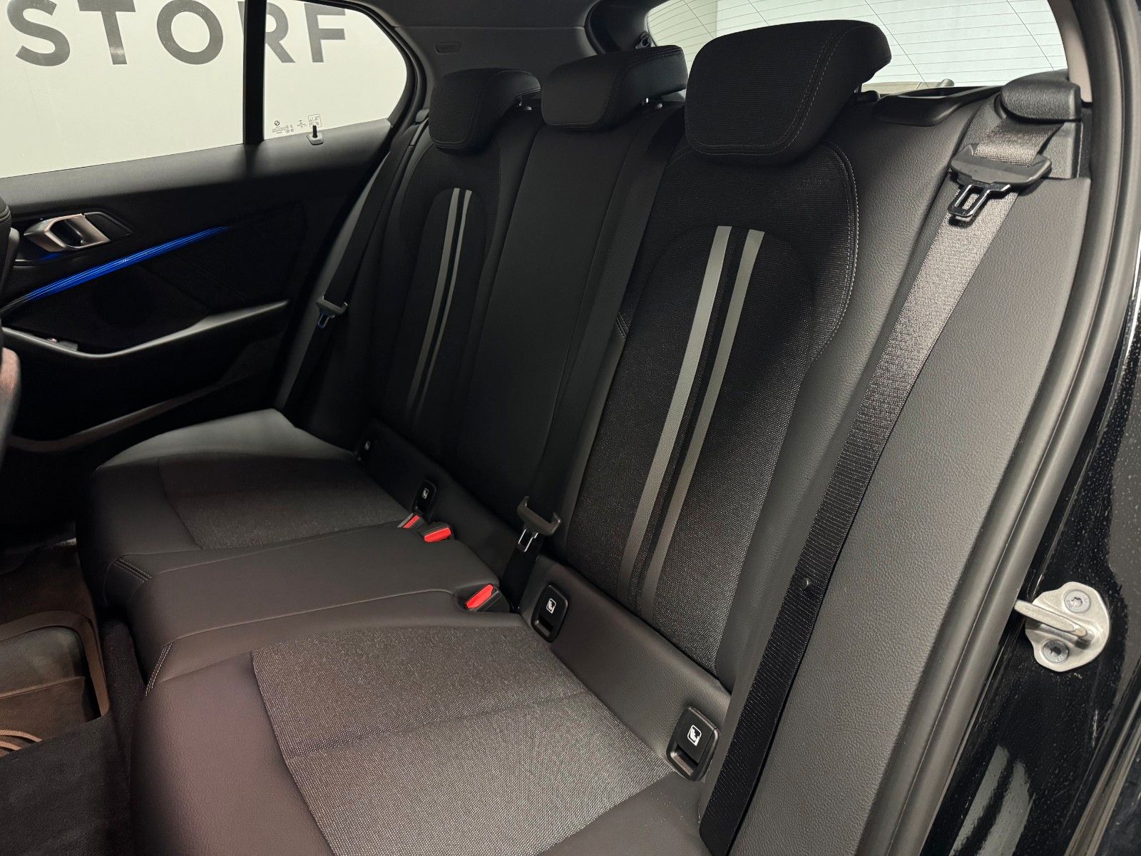 BMW 118 d Sport Line AT LED Shadow Line Navi foto 22