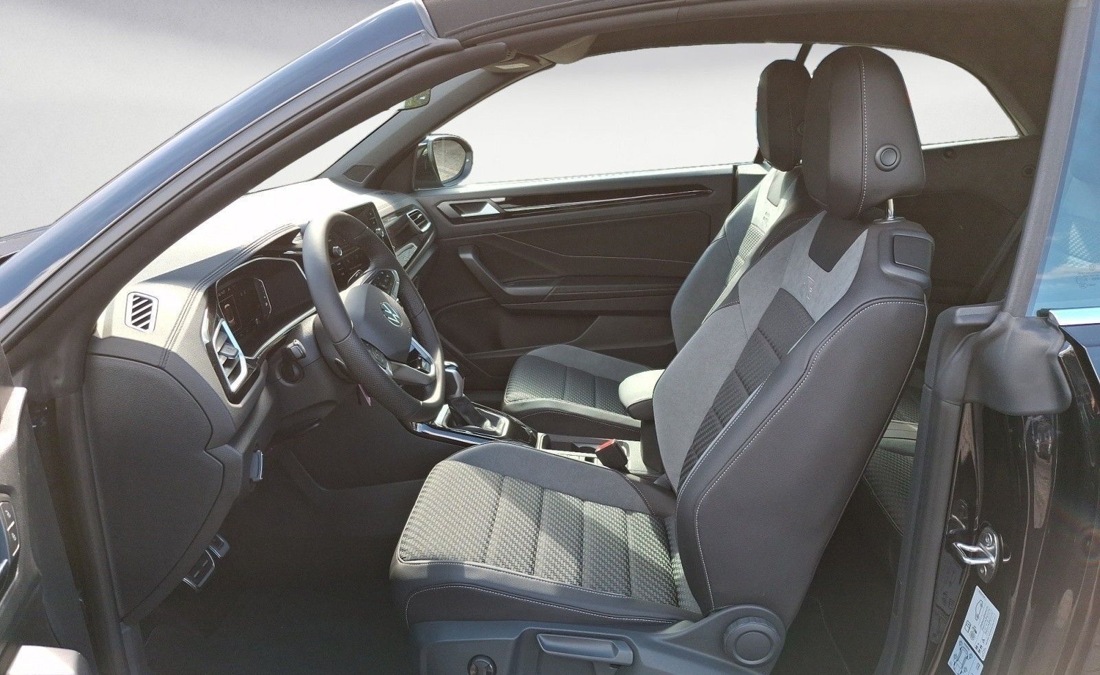 Volkswagen T-Roc Cabriolet R-Line 1.5 l TSI OPF 7-Gang-Dopp foto 8