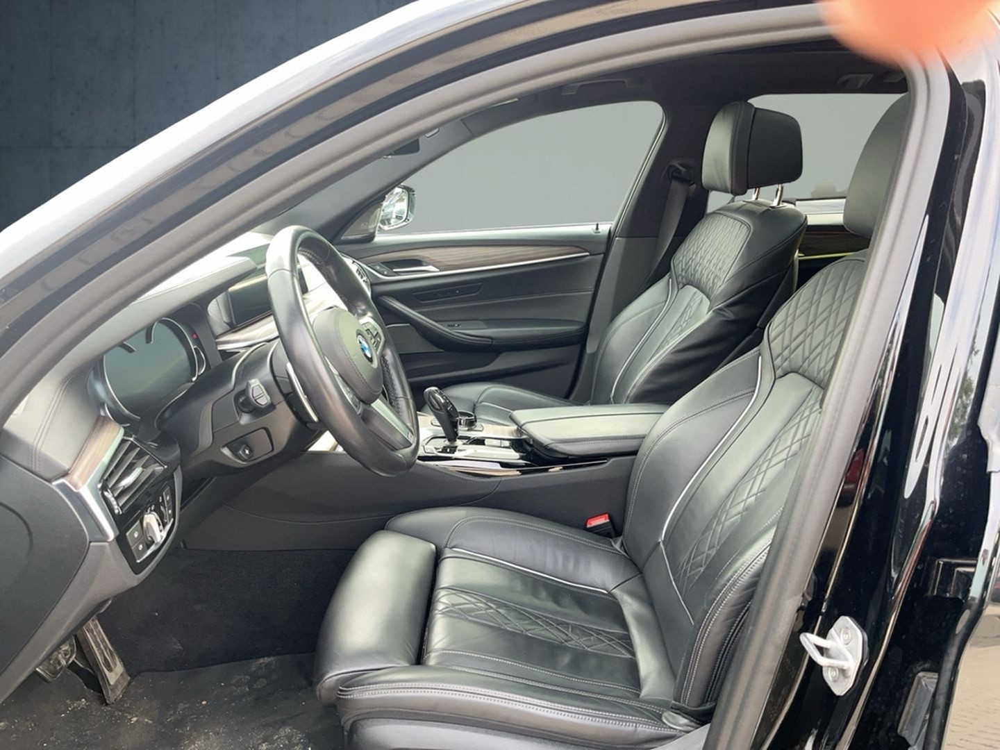 BMW 540 Touring i xDrive M Sport Park-Assistent Pano foto 3