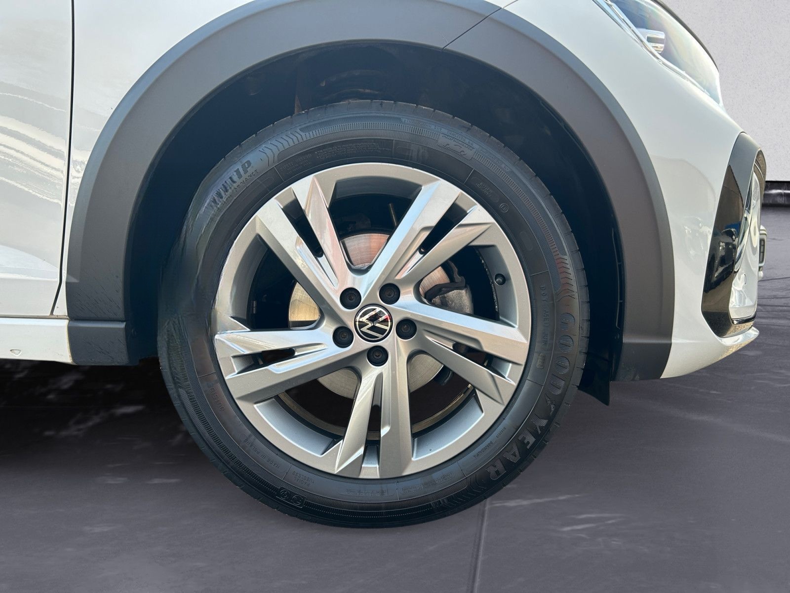 Volkswagen Taigo 1.0 TSI DSG R-Line foto 12