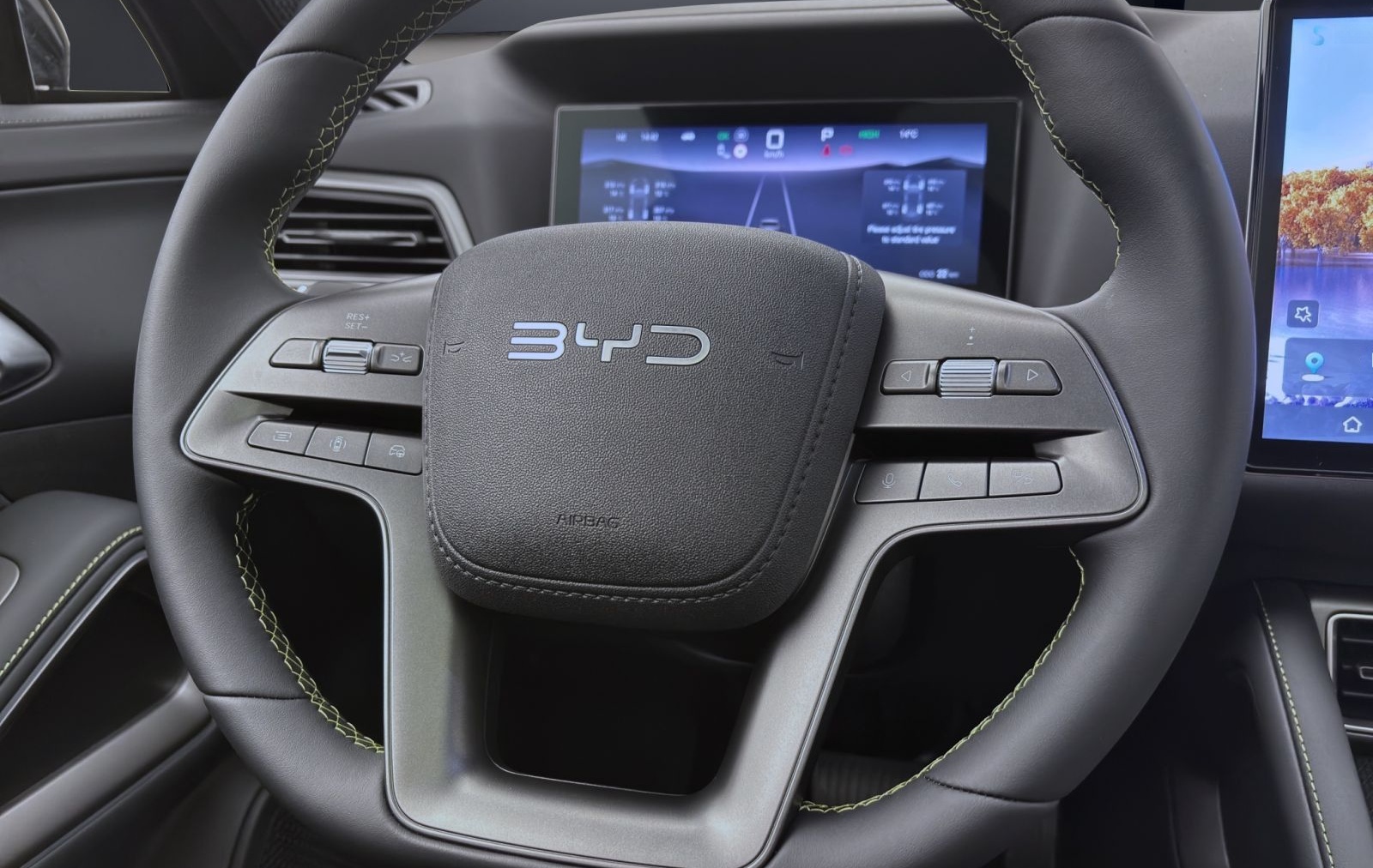 BYD ATTO 2 COMFORT PANO NAVI 360* PDC LED foto 12