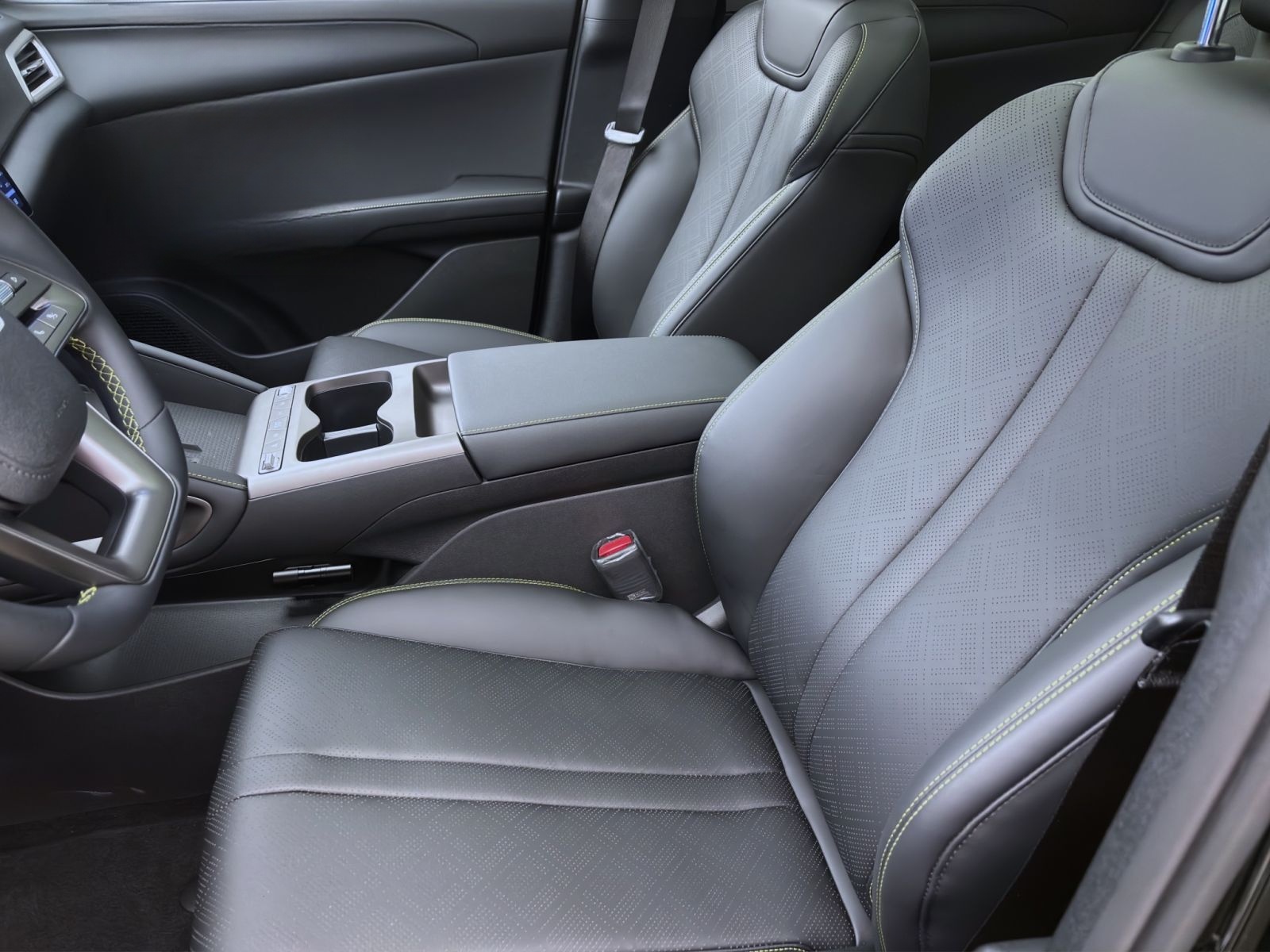 BYD ATTO 2 COMFORT PANO NAVI 360* PDC LED foto 9