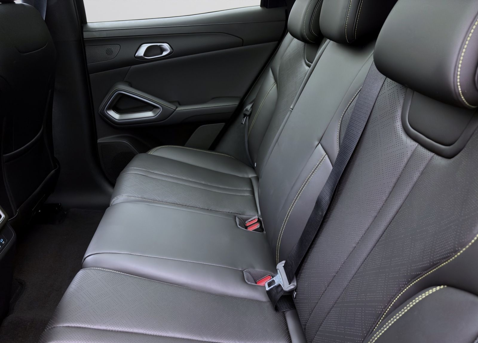 BYD ATTO 2 COMFORT PANO NAVI 360* PDC LED foto 15