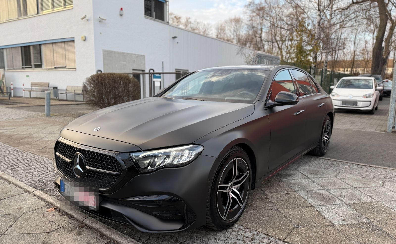 Mercedes-Benz E 200 NIGHT ACC PANO AMG LINE LEDER ASSISTENZ foto 4