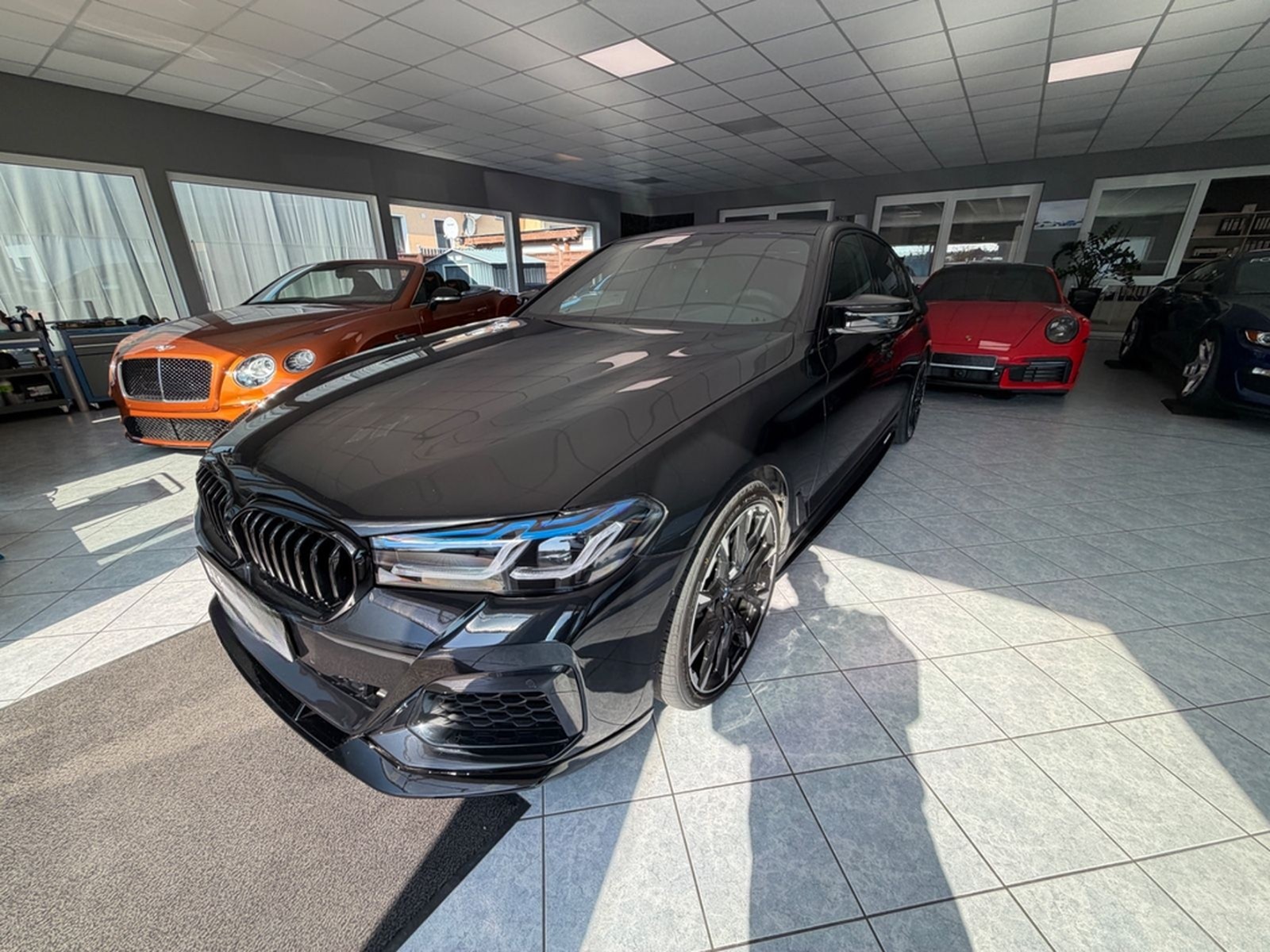 BMW 540i xDrive M.pak M-Perf  Lci Lacer Look foto 18
