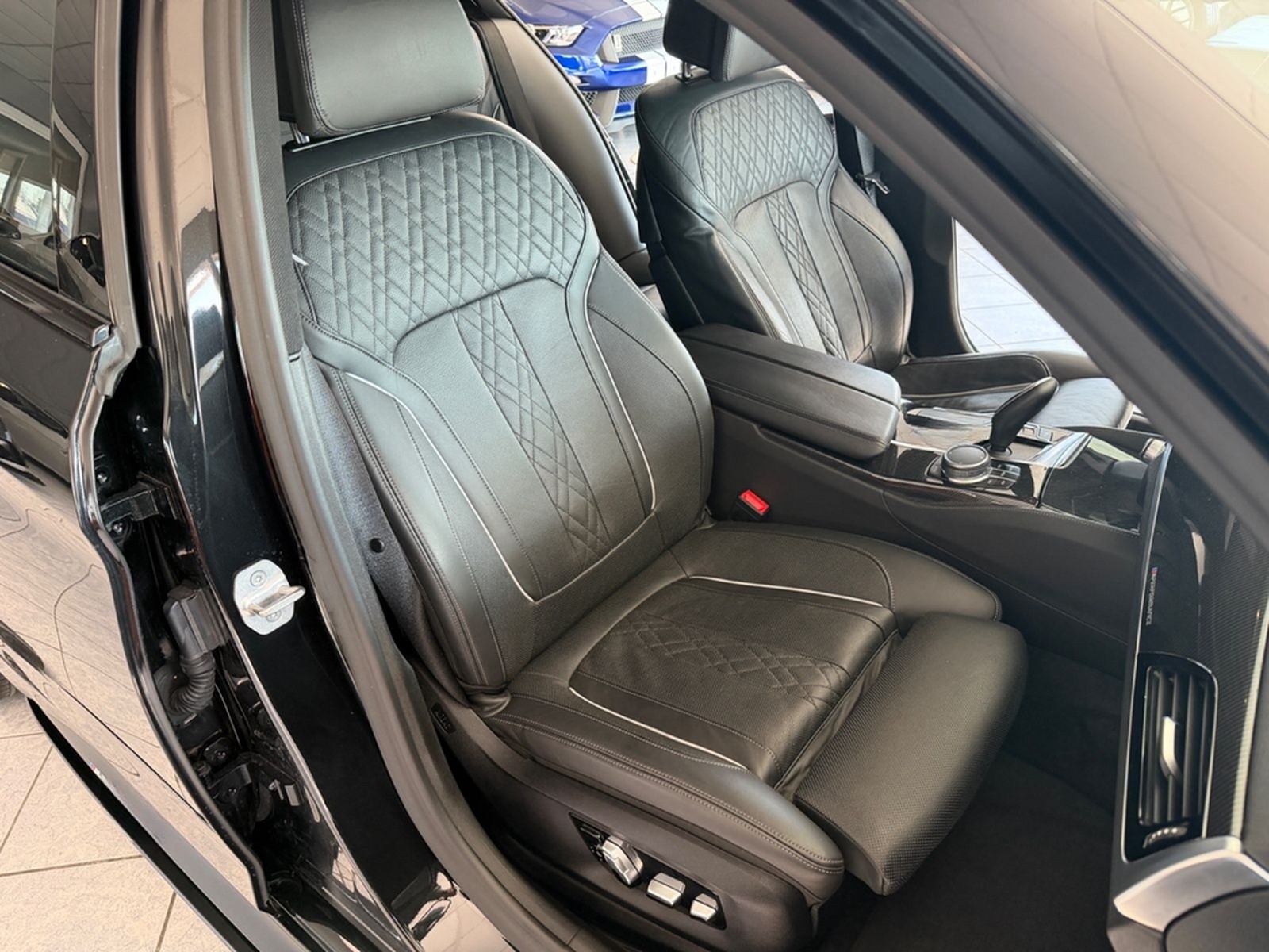 BMW 540i xDrive M.pak M-Perf  Lci Lacer Look foto 28