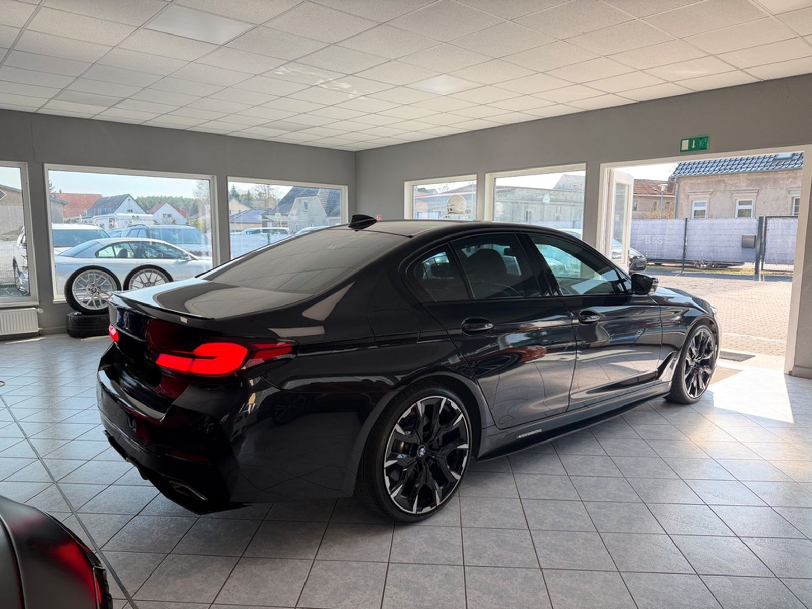 BMW 540i xDrive M.pak M-Perf  Lci Lacer Look foto 9