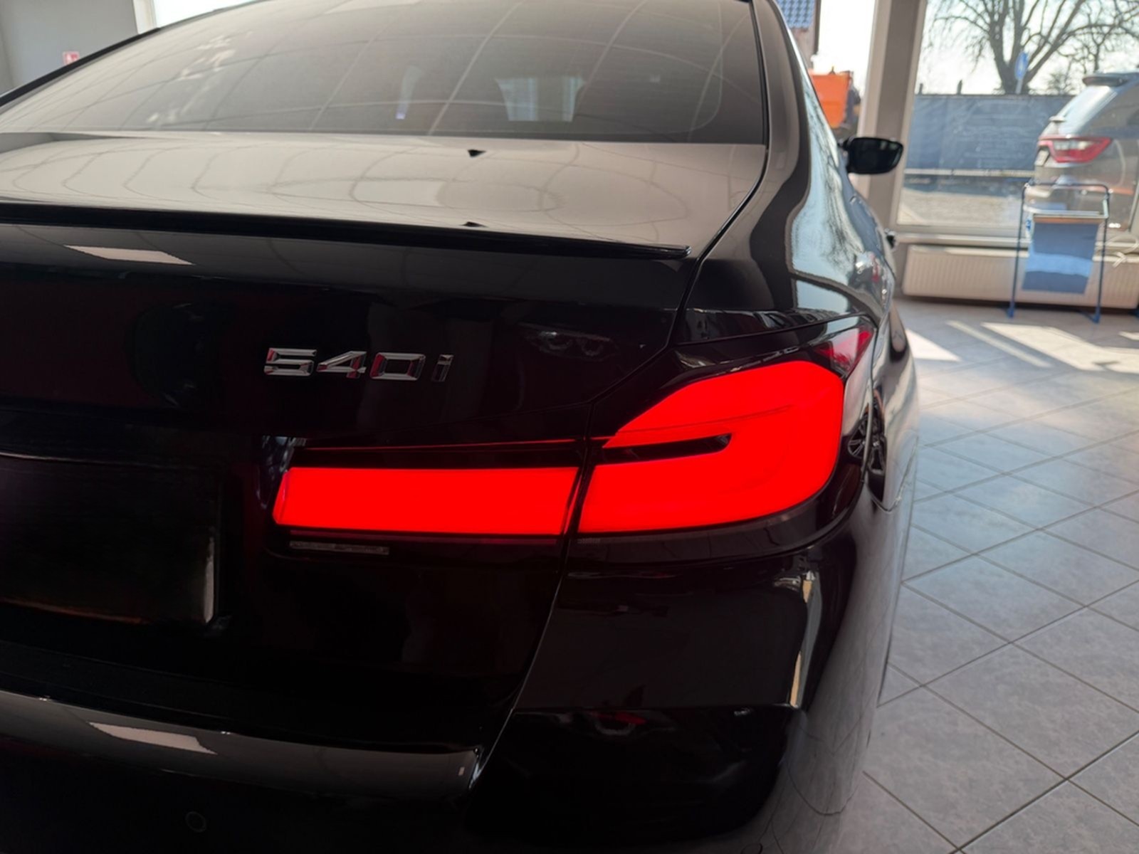 BMW 540i xDrive M.pak M-Perf  Lci Lacer Look foto 10