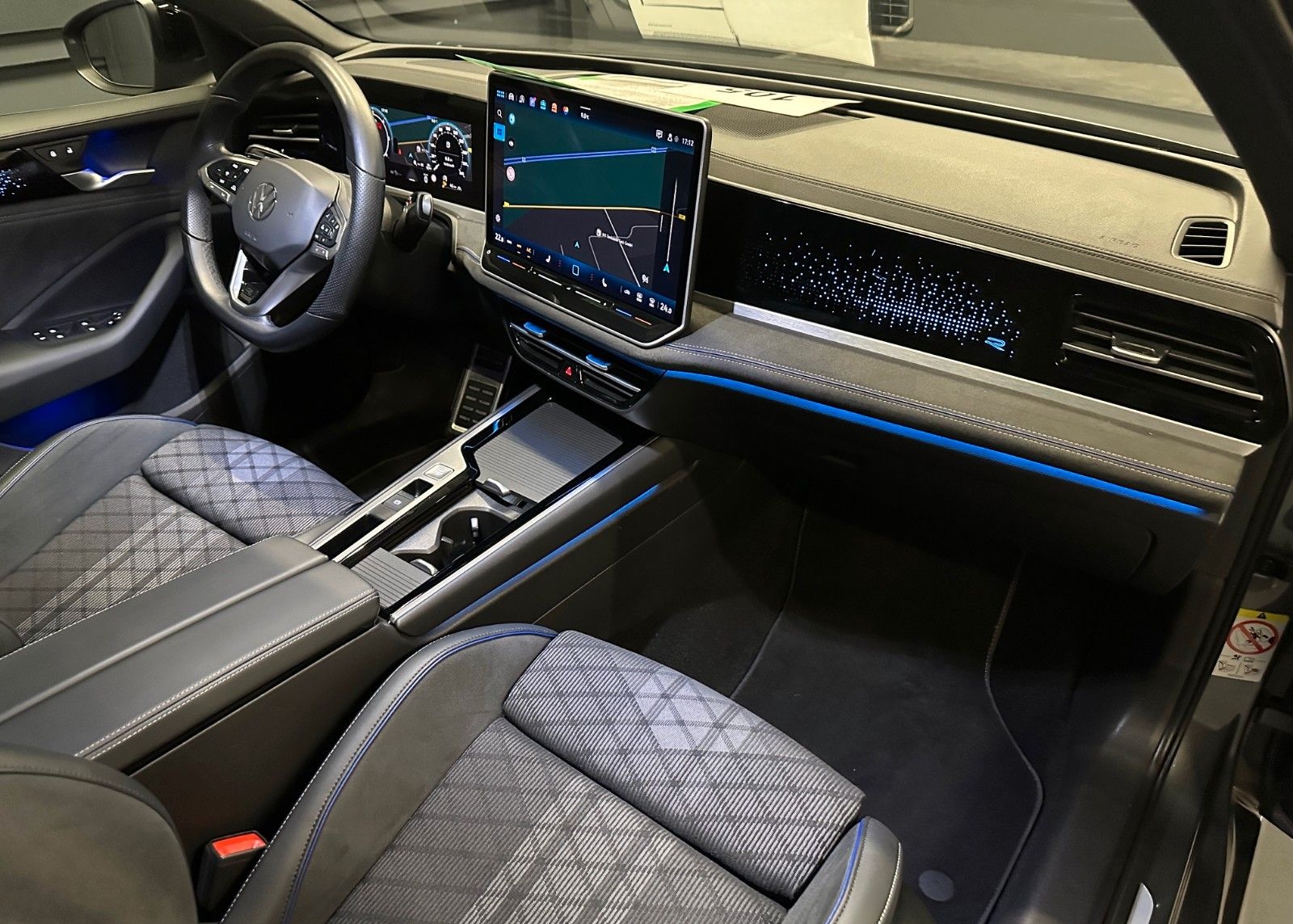 Volkswagen Passat Variant R-line/Black Style*IQ.Drive*HeadU foto 11