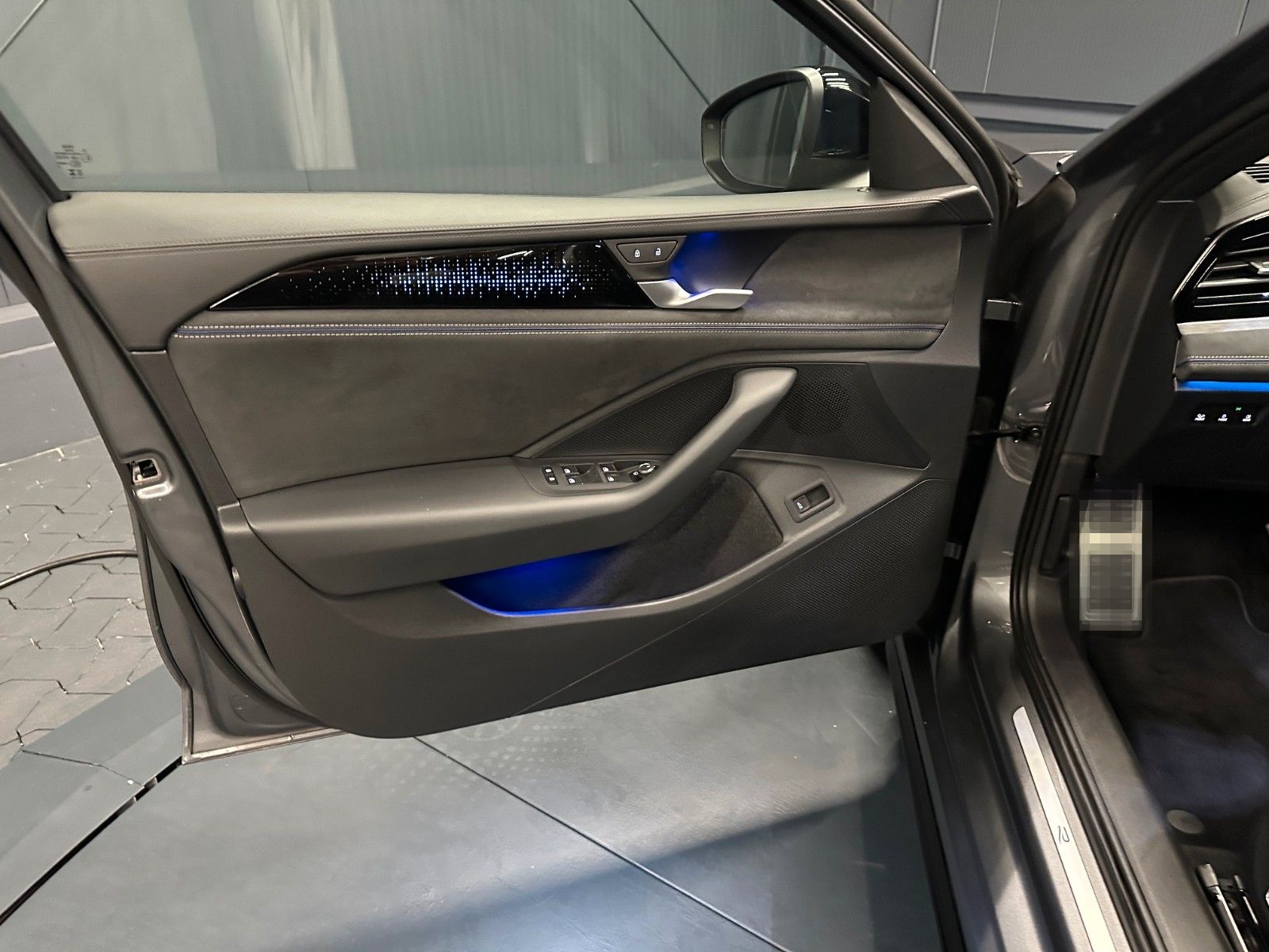 Volkswagen Passat Variant R-line/Black Style*IQ.Drive*HeadU foto 13