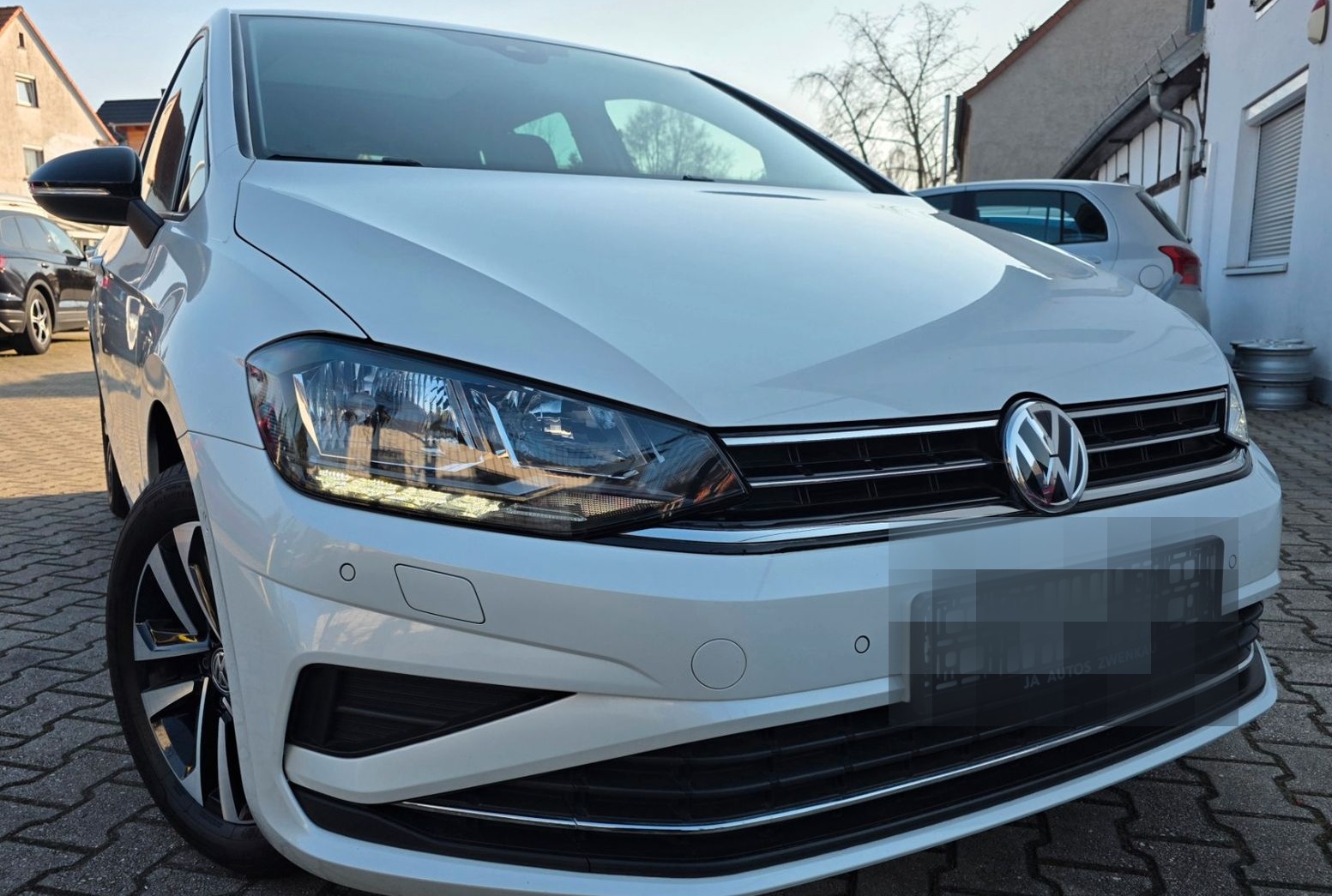 Volkswagen Golf Sportsvan VII IQ.DRIVE 1.0TSI,PDC,YouTube !