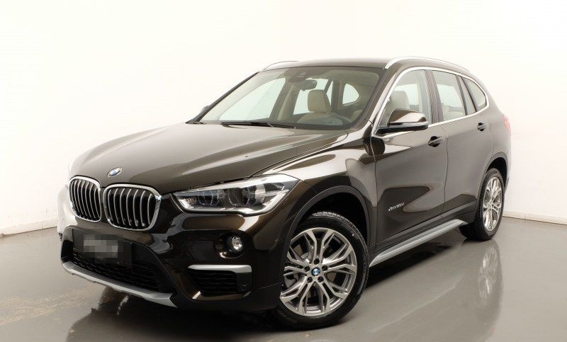 BMW X1 xDrive 20d (xLine Navi LED AHK HUD RFK) foto 2