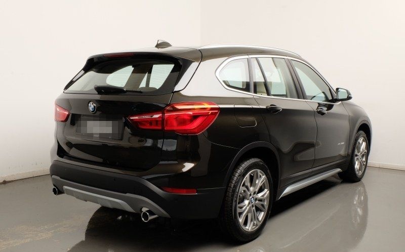 BMW X1 xDrive 20d (xLine Navi LED AHK HUD RFK) foto 3