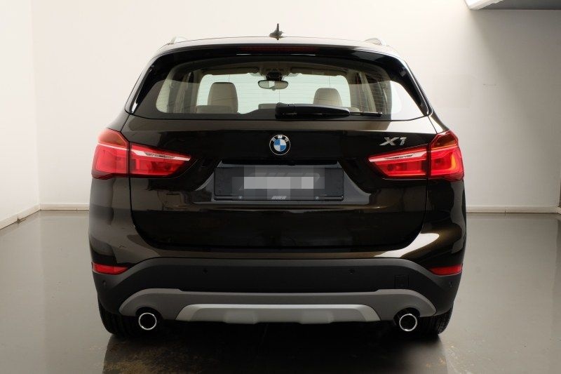 BMW X1 xDrive 20d (xLine Navi LED AHK HUD RFK) foto 5