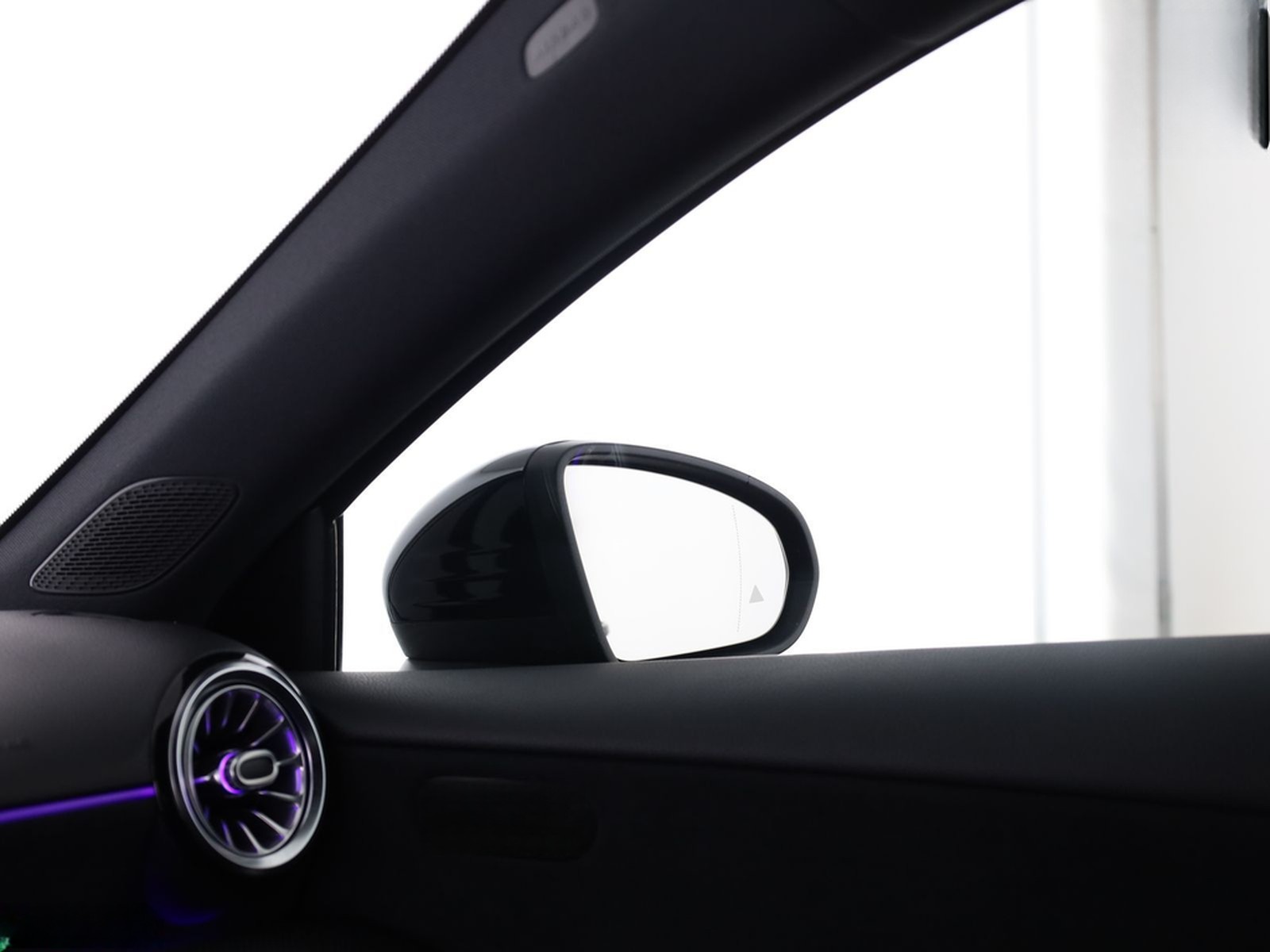 Mercedes-Benz A 250 AMG NIGHT MULTIBEAM,DISTRO,KAMERA,CARPLAY foto 26