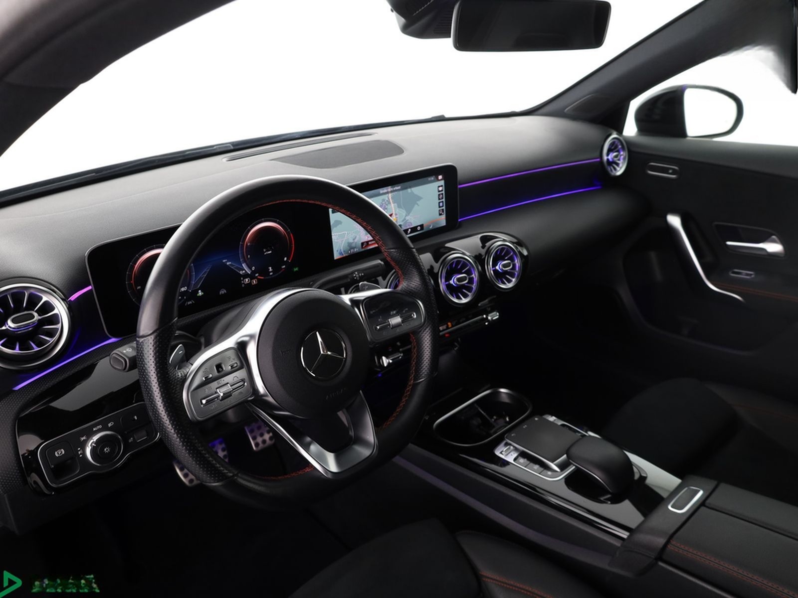 Mercedes-Benz A 250 AMG NIGHT MULTIBEAM,DISTRO,KAMERA,CARPLAY foto 9