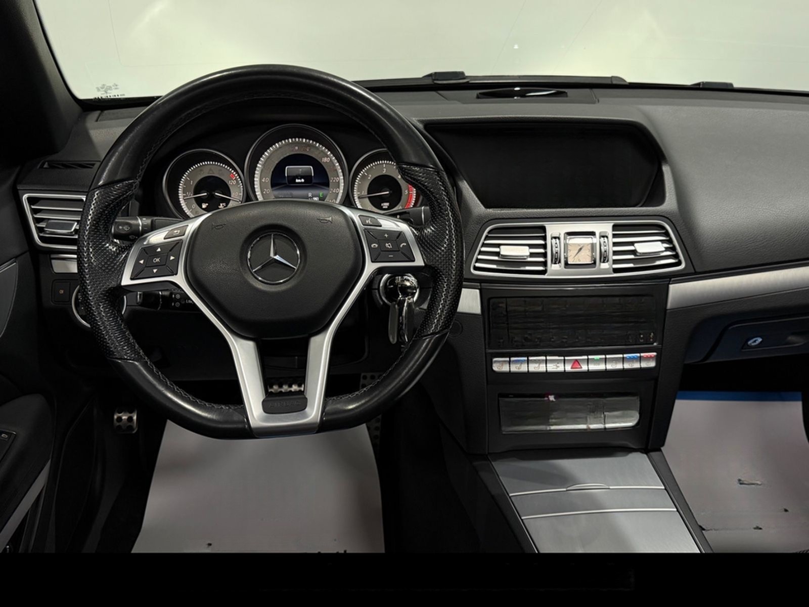 Mercedes-Benz E 220 d CABRIO BLUETEC/AMG-LINE/AIRSCARF/LED/AHK foto 16