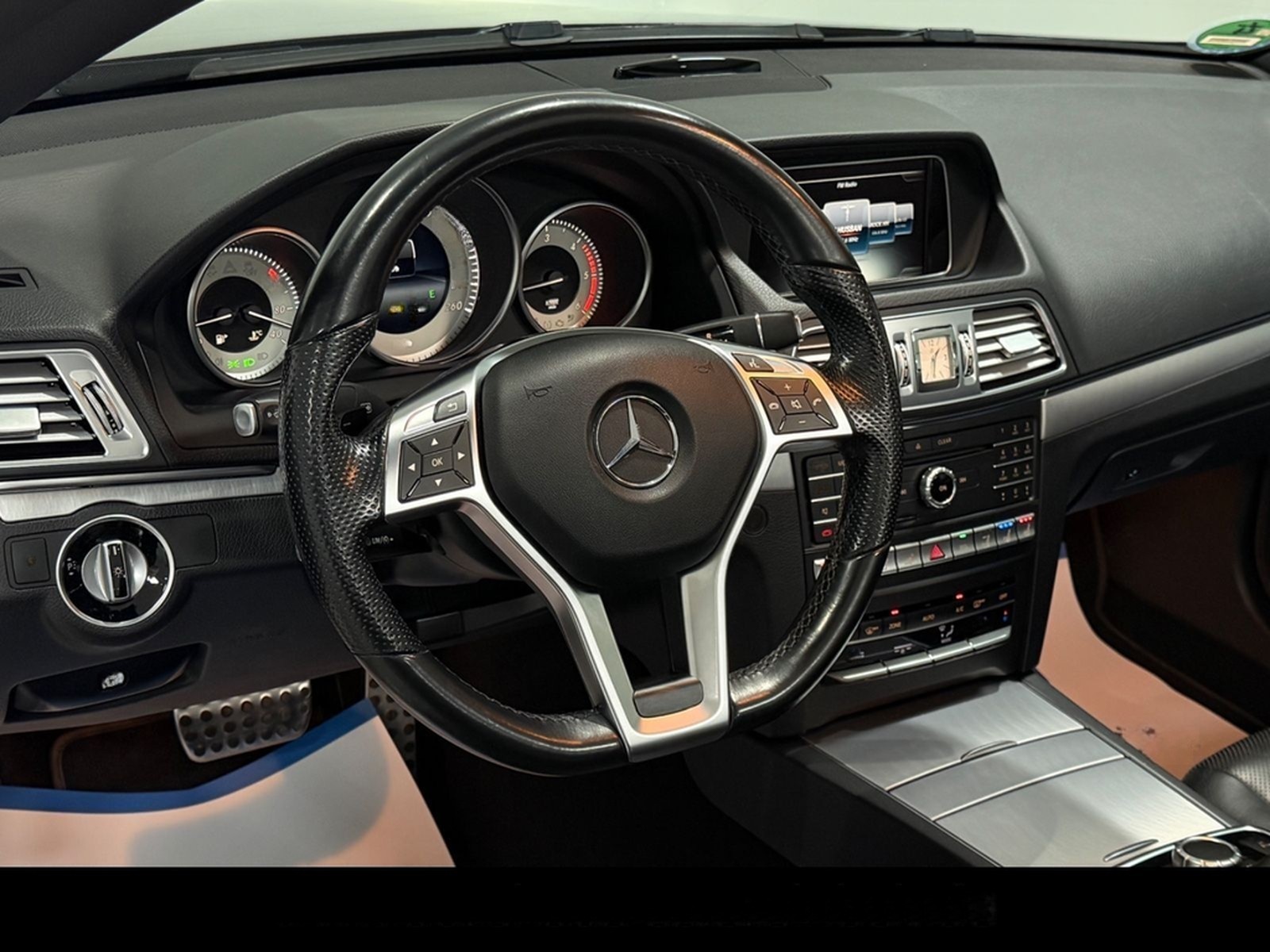 Mercedes-Benz E 220 d CABRIO BLUETEC/AMG-LINE/AIRSCARF/LED/AHK foto 10