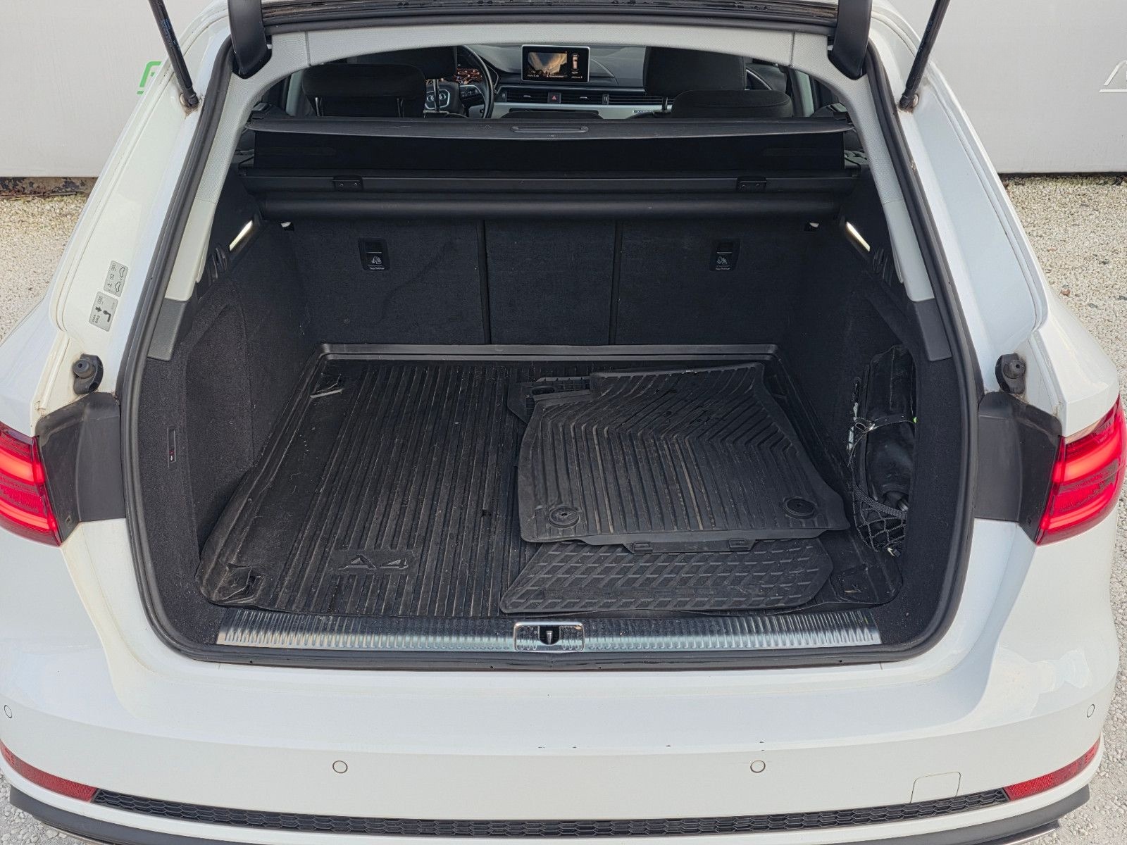 Audi A4 Avant 40 TDI quattro Virtual, STHZ, R-Kam,AHK foto 13