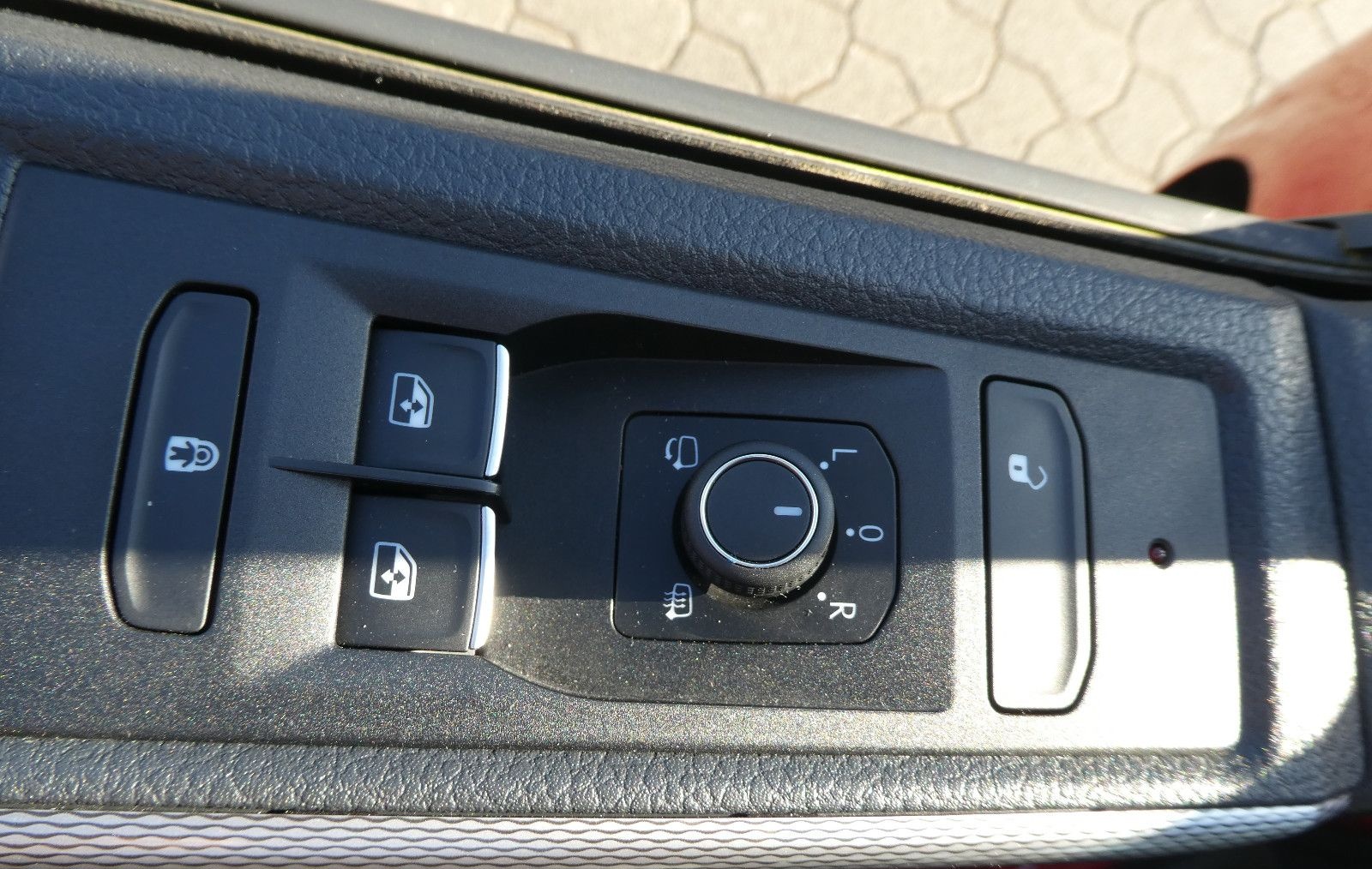 Volkswagen T6.1 Multivan Generation Six ACC+AHK+7-Sitzer foto 17