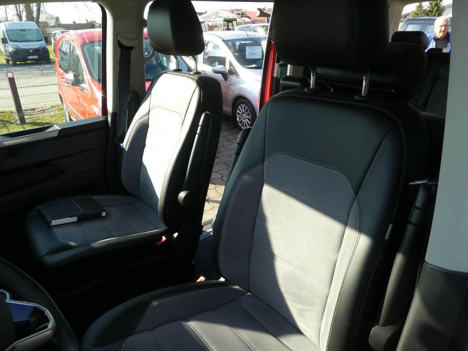 Volkswagen T6.1 Multivan Generation Six ACC+AHK+7-Sitzer foto 20