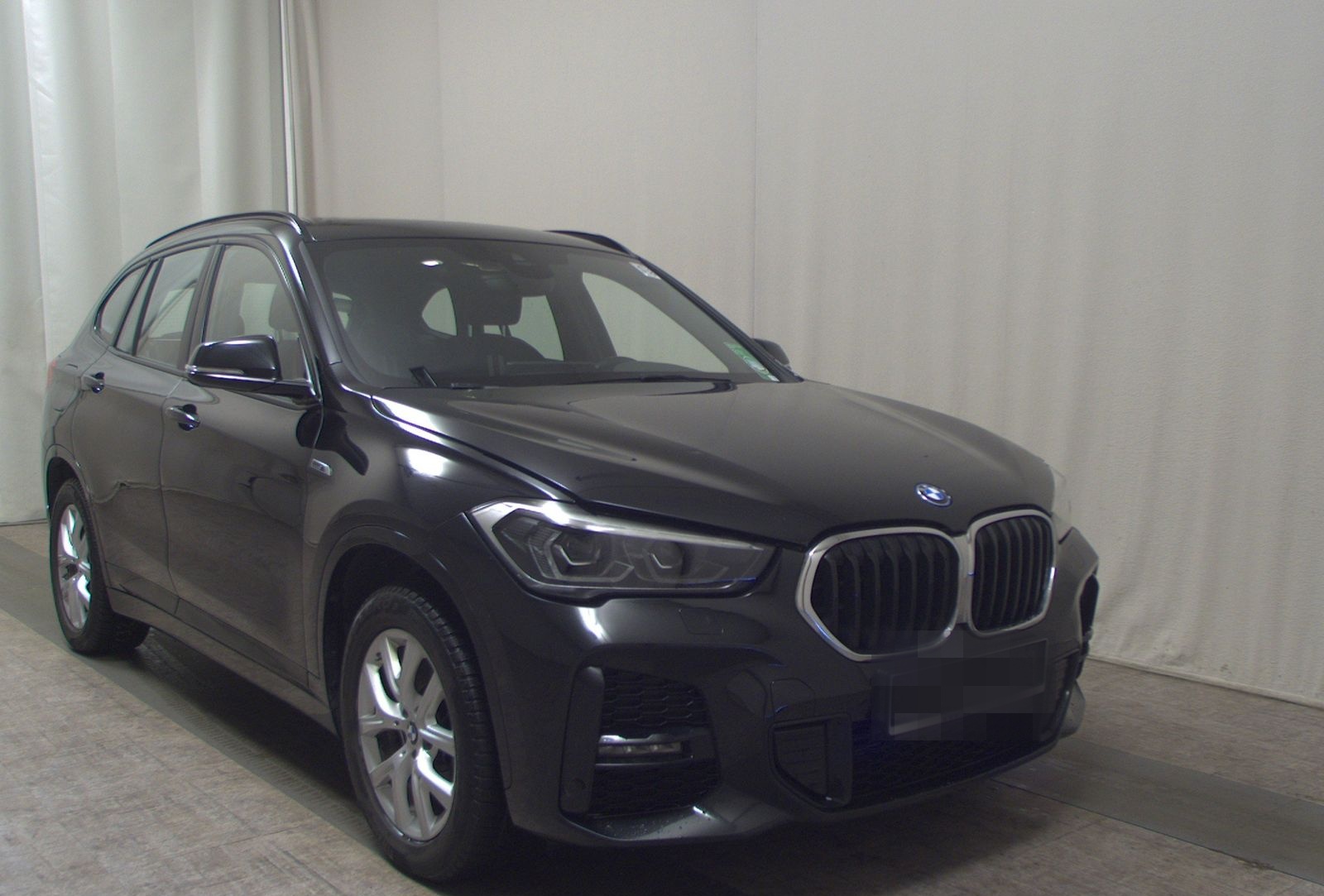 BMW X1 xDrive25e M-Sport Navi LED HuD Pano HiFi foto 3
