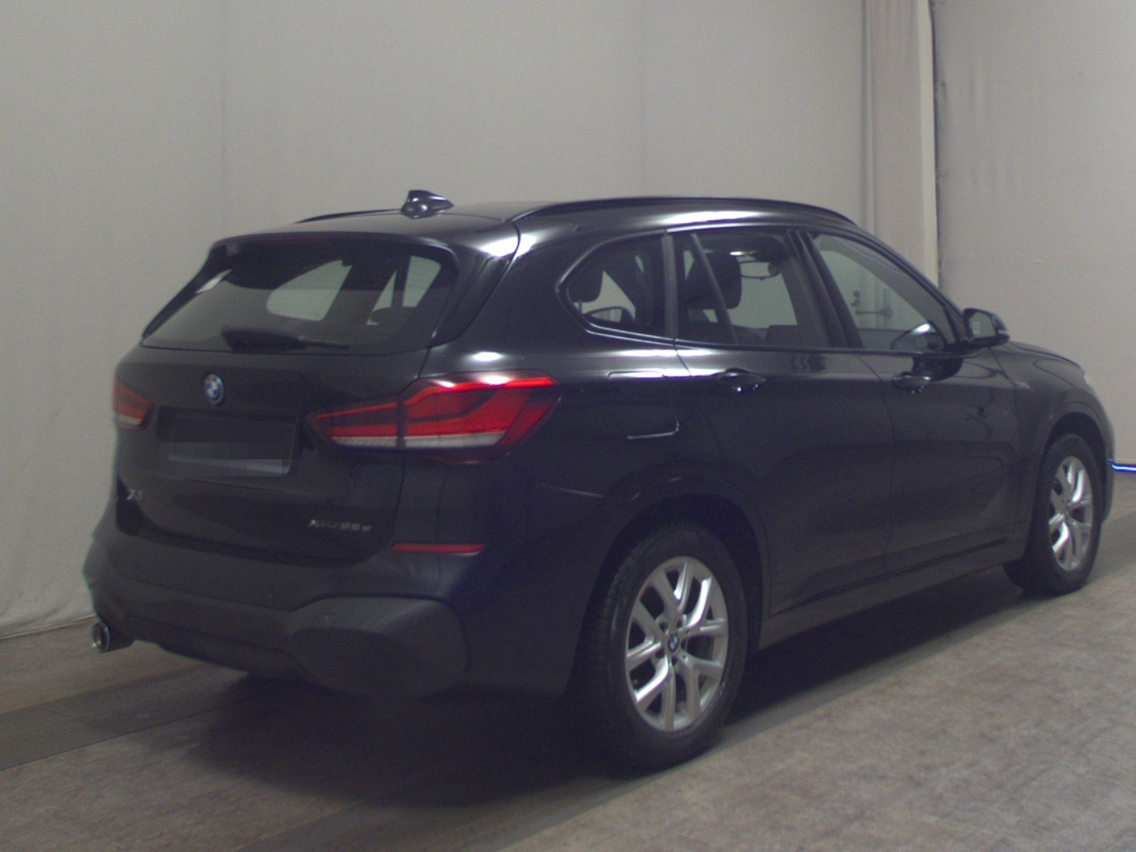 BMW X1 xDrive25e M-Sport Navi LED HuD Pano HiFi foto 4