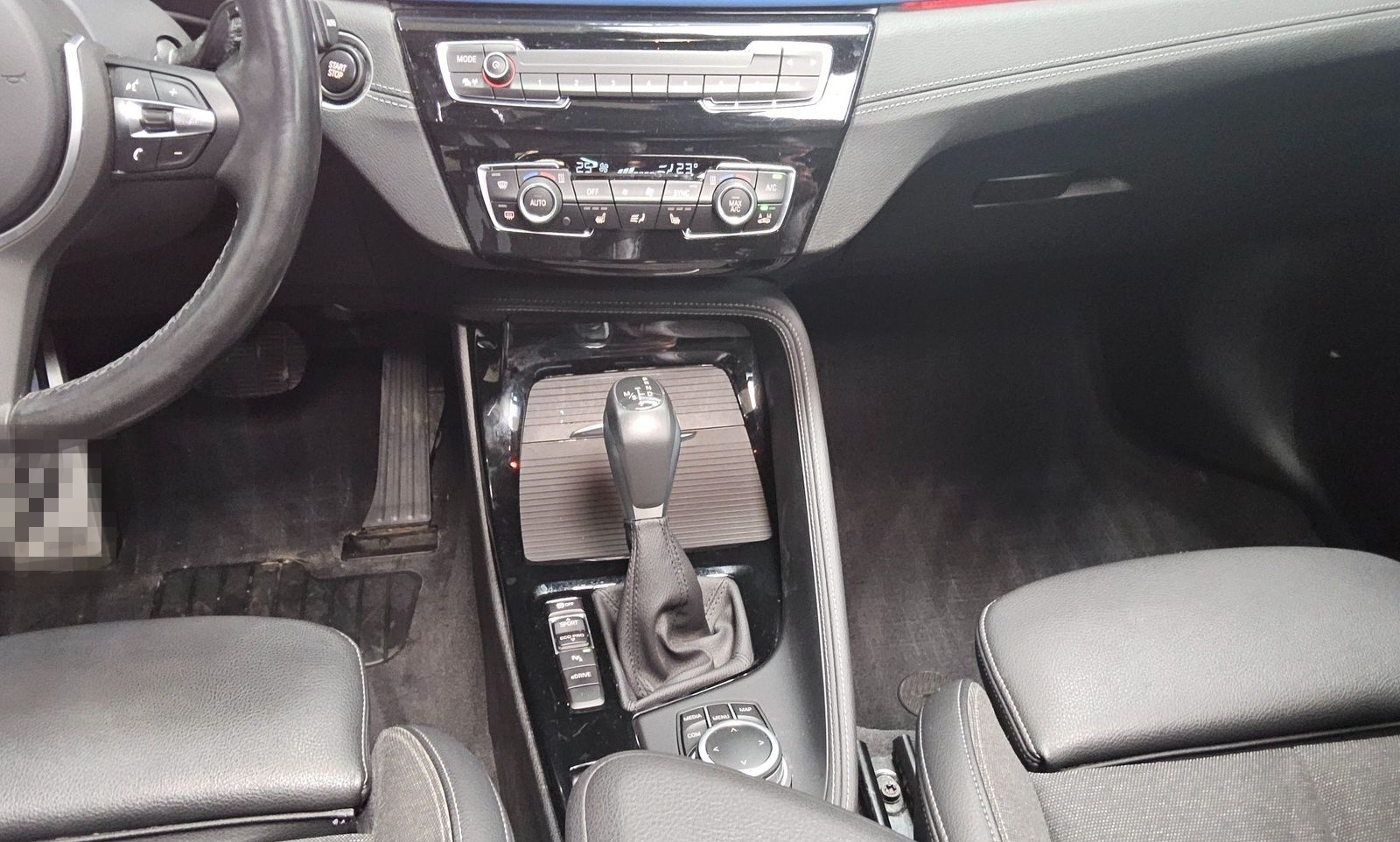 BMW X1 xDrive25e M-Sport Navi LED HuD Pano HiFi foto 6