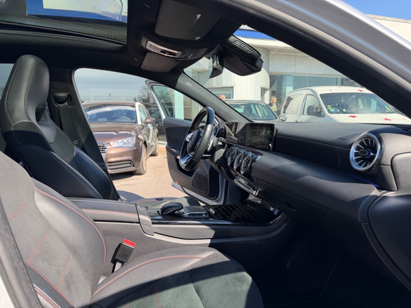 Mercedes-Benz A 200 AMG Pano, HUD foto 14