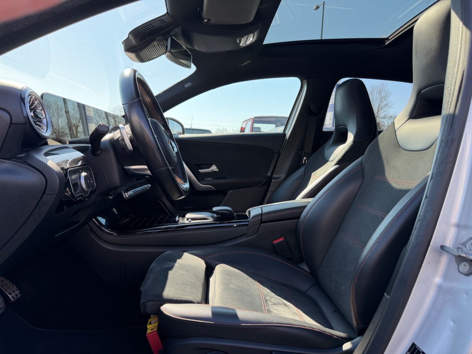 Mercedes-Benz A 200 AMG Pano, HUD foto 9