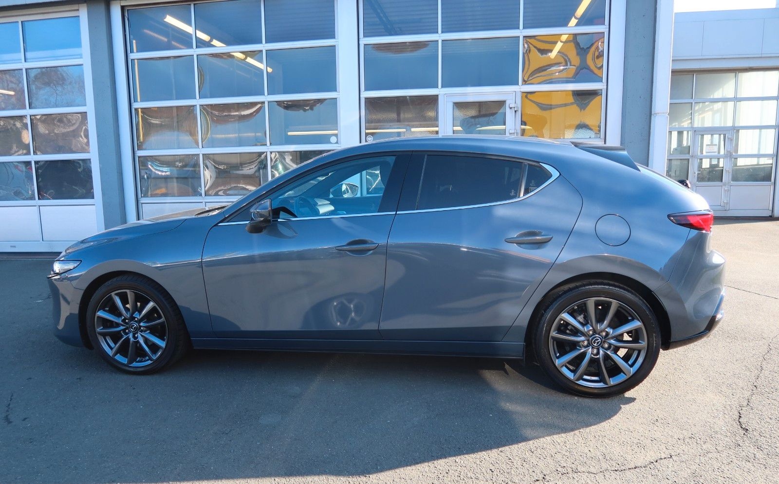 Mazda 3 Lim. 5-trg. Selection M-Hybrid foto 12