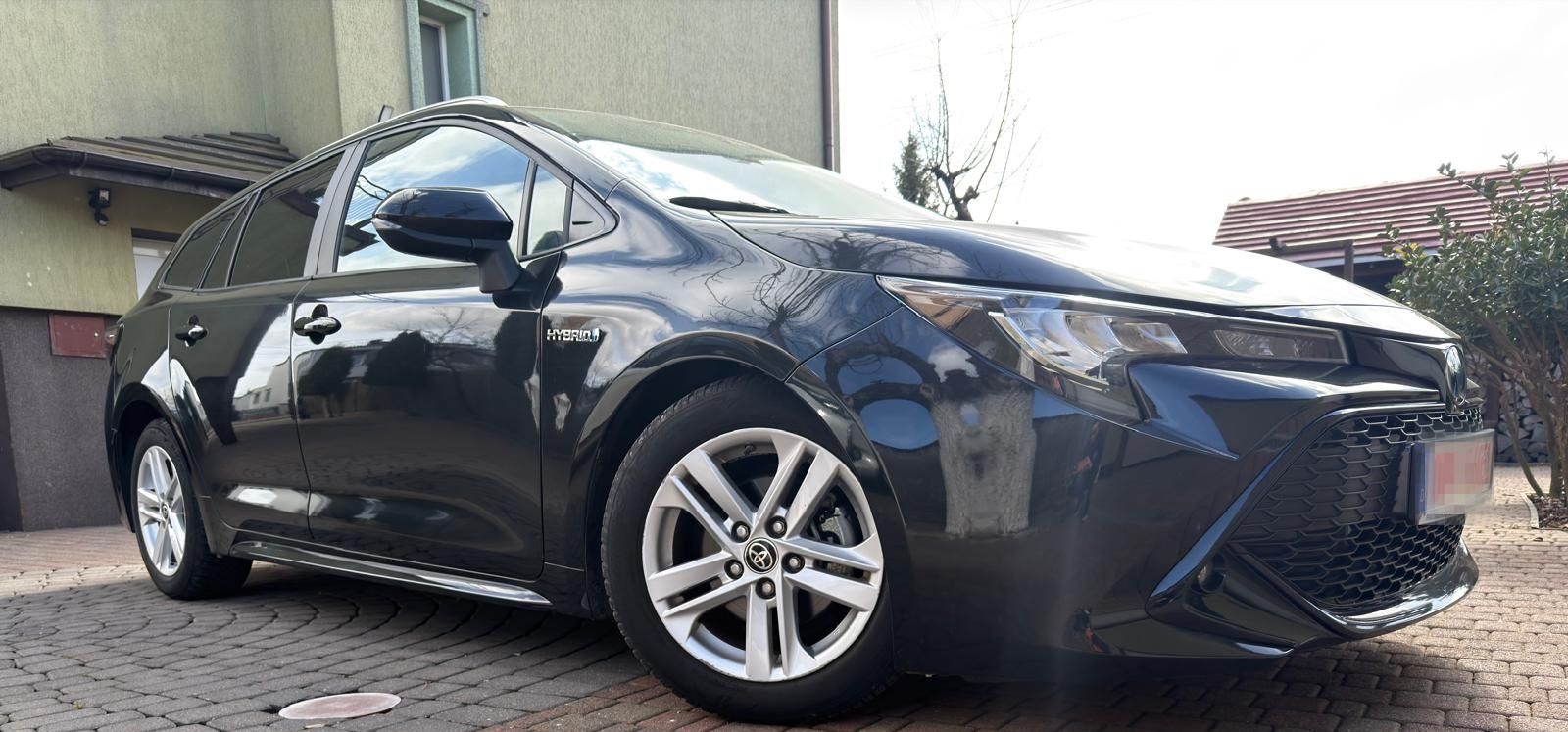 Toyota Corolla Hybrid Business Edition foto 1