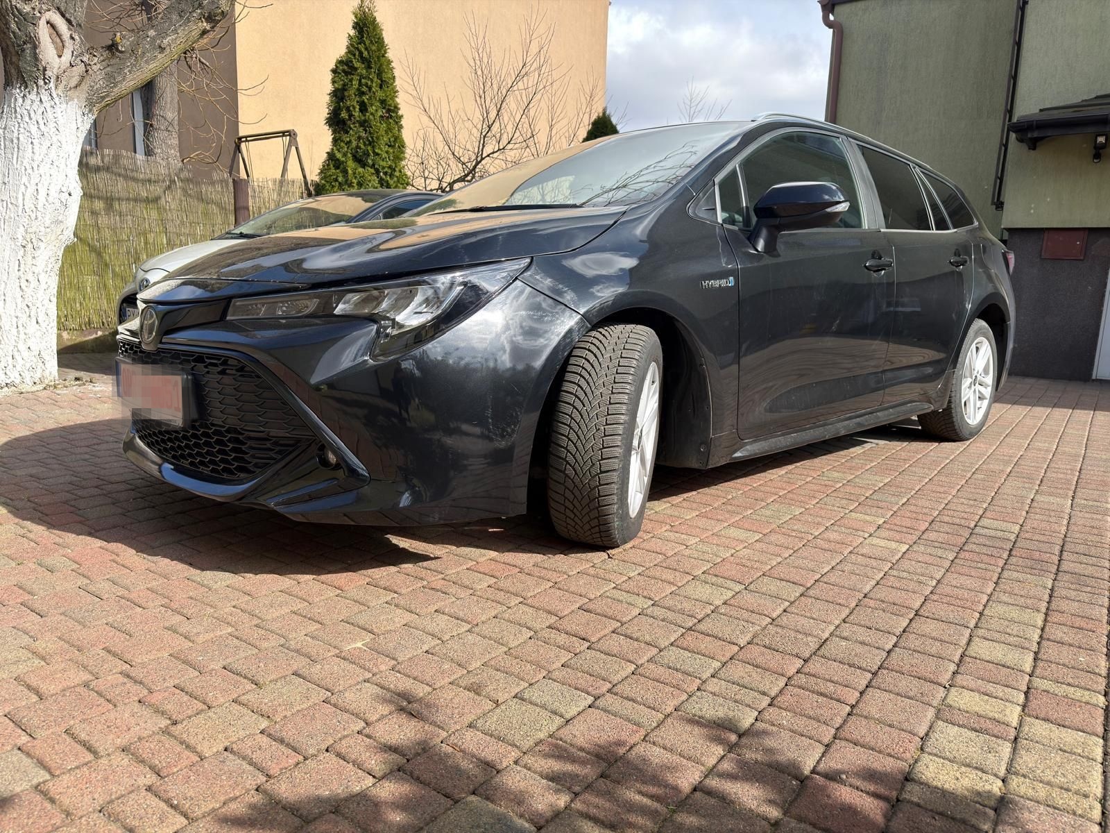Toyota Corolla Hybrid Business Edition foto 2