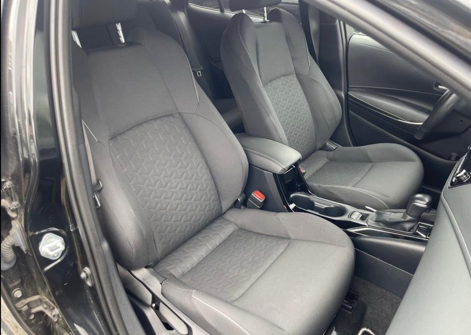 Toyota Corolla Hybrid Business Edition foto 7