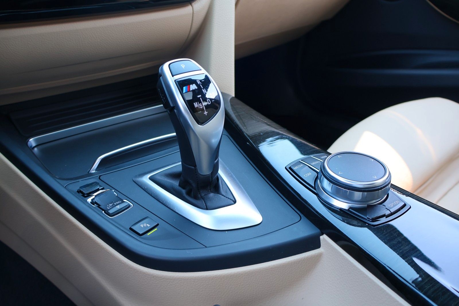 BMW 330i xDrive M-PERFORMANCE/CARPLAY/HIFI/LED/RFK foto 17