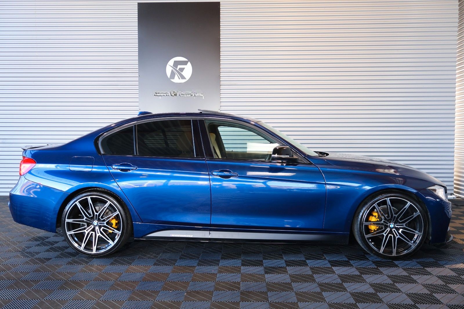 BMW 330i xDrive M-PERFORMANCE/CARPLAY/HIFI/LED/RFK foto 5