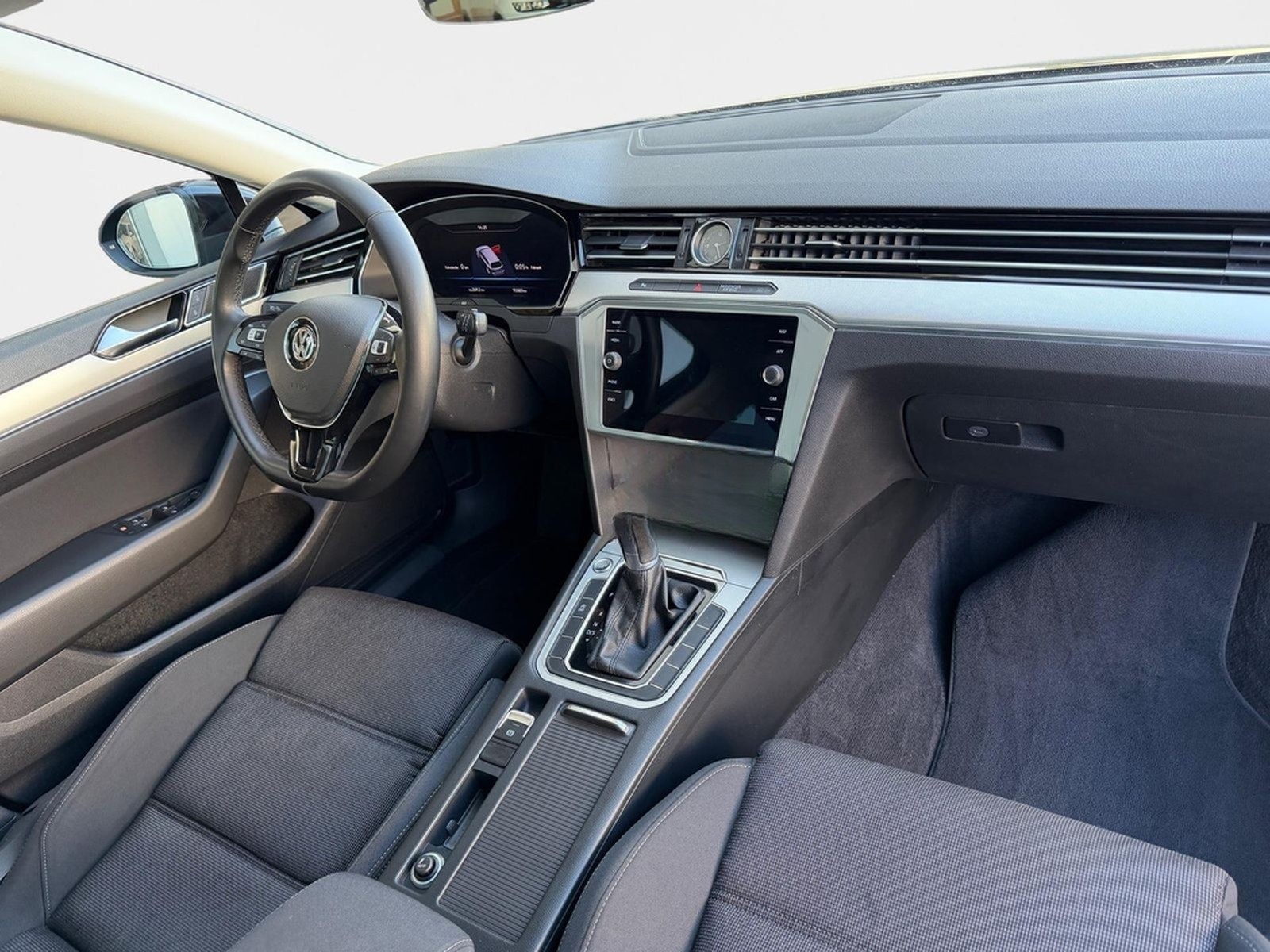 Volkswagen Passat Variant 1.5 TSI Comfortline DSG AHK WI... foto 24