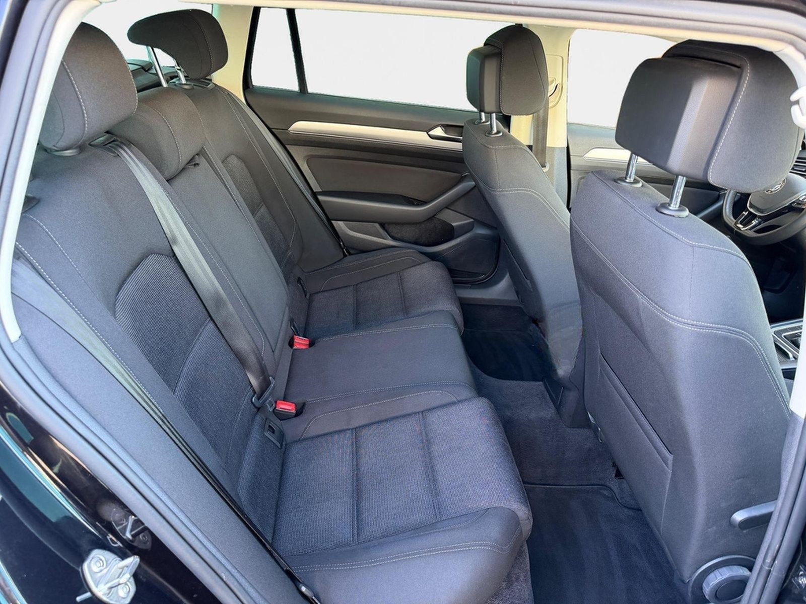 Volkswagen Passat Variant 1.5 TSI Comfortline DSG AHK WI... foto 26