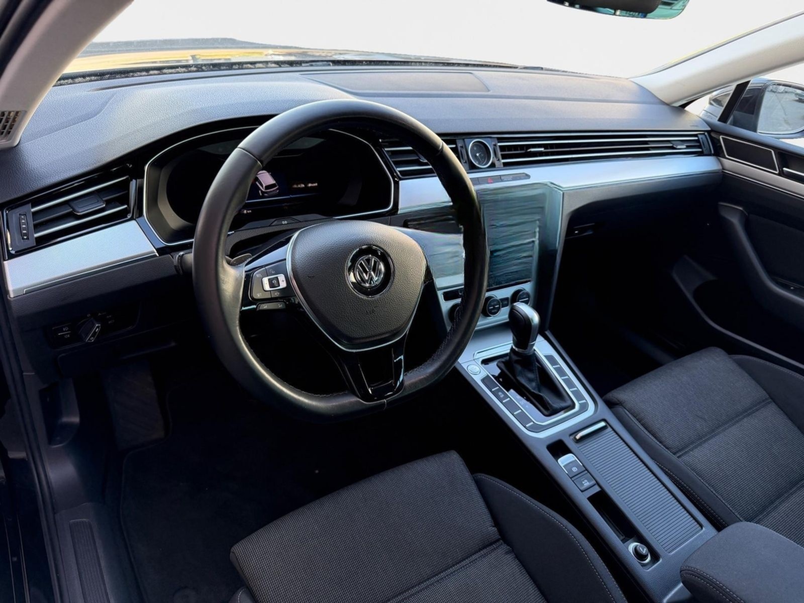 Volkswagen Passat Variant 1.5 TSI Comfortline DSG AHK WI... foto 9
