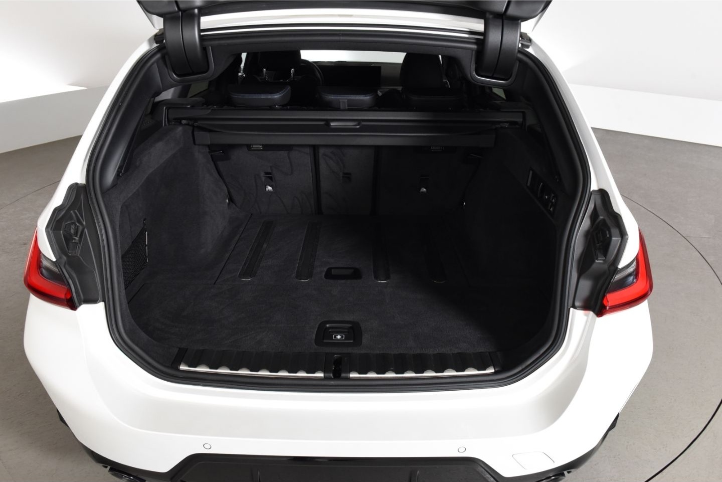 BMW 330 i xDrive M Sport Pro Panoramadach Standheizu foto 15