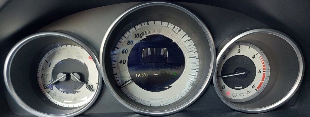 Mercedes-Benz E 250 T 4Matic 7G-TRONIC Avantgarde foto 12