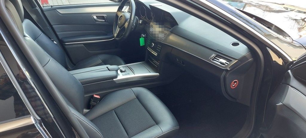 Mercedes-Benz E 250 T 4Matic 7G-TRONIC Avantgarde foto 5