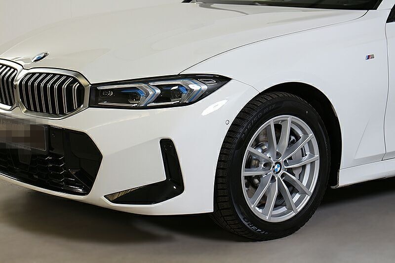 BMW 330e xDr. Aut. M Sport Panorama LED Park+ H&K Hu foto 15