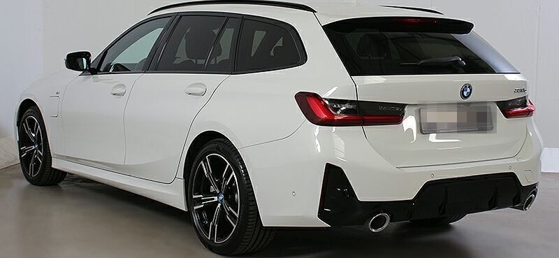 BMW 330e xDr. Aut. M Sport Panorama LED Park+ H&K Hu foto 4