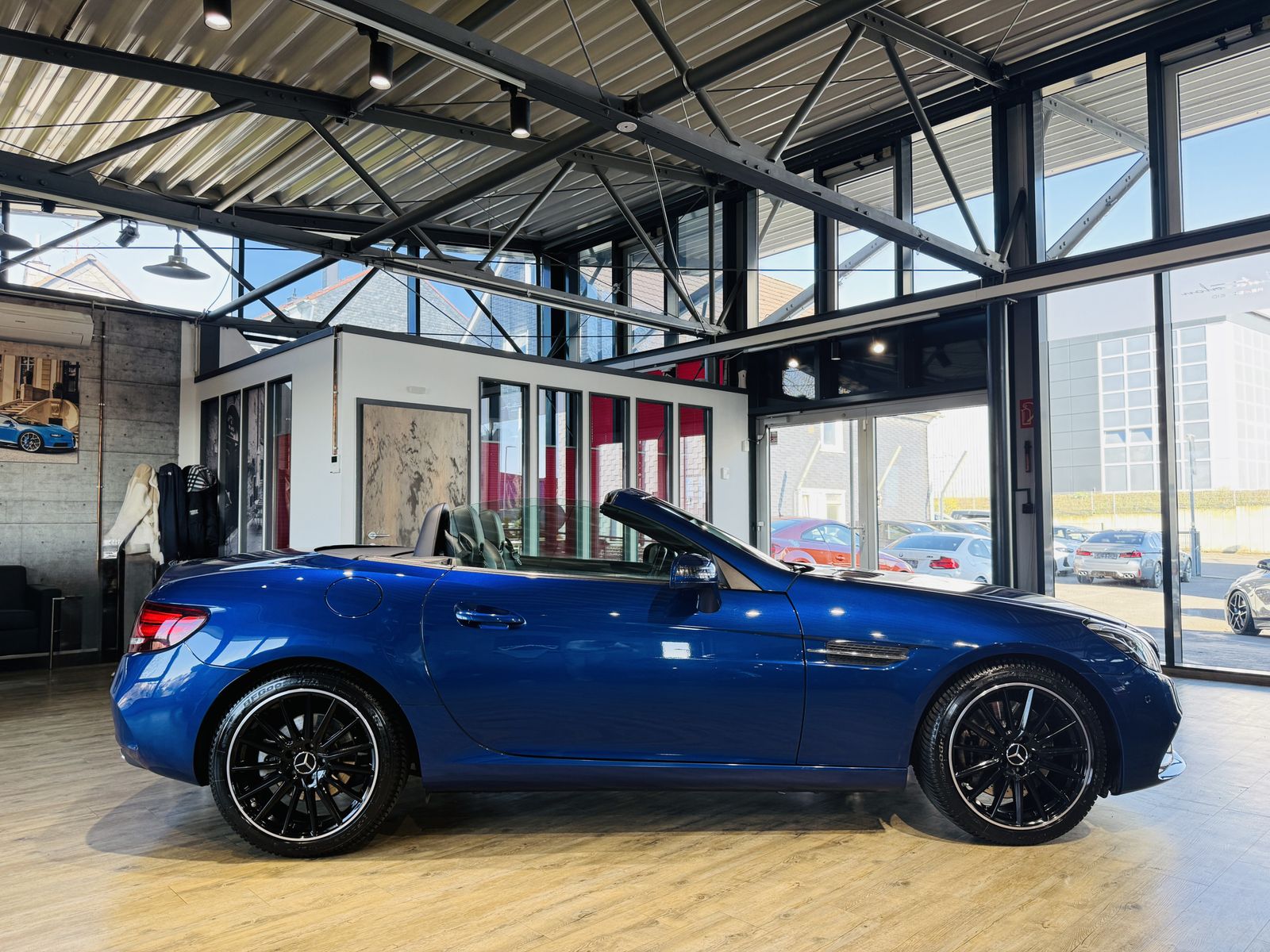 Mercedes-Benz SLC 180 AMG Line*LEDER*AIRSCARF*NAVI*LED*PANOR. foto 12
