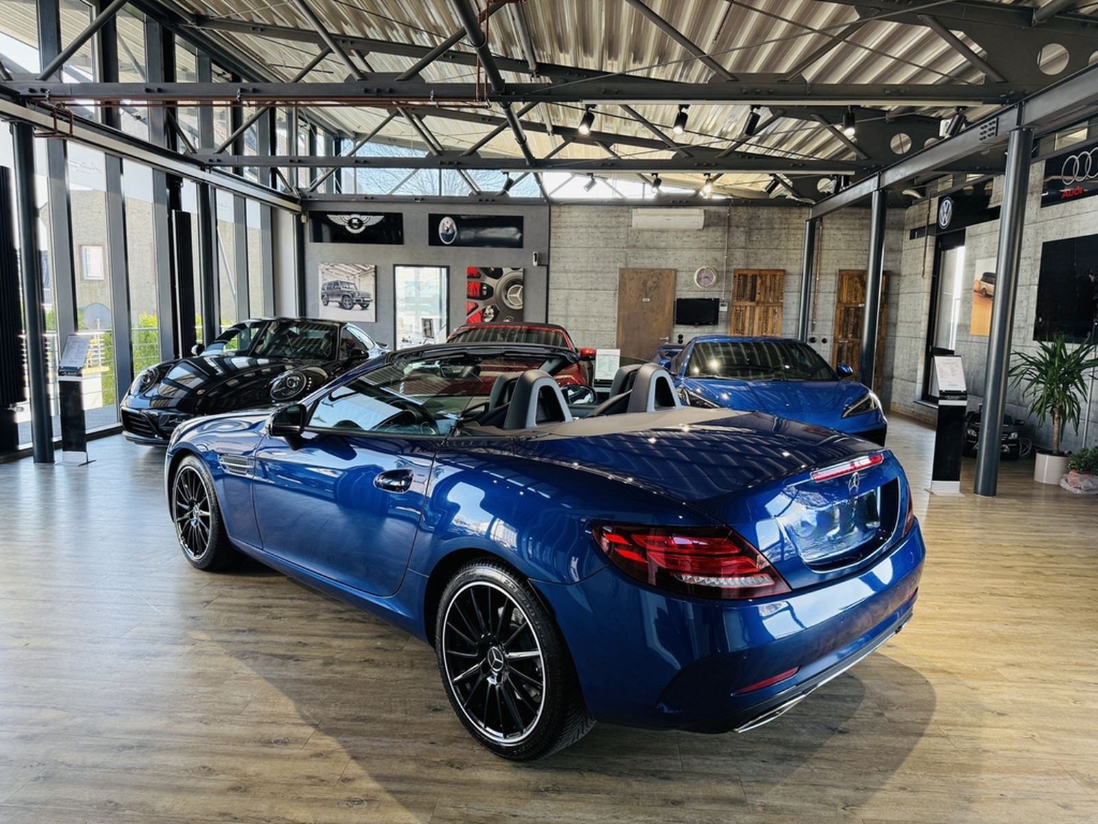 Mercedes-Benz SLC 180 AMG Line*LEDER*AIRSCARF*NAVI*LED*PANOR. foto 7