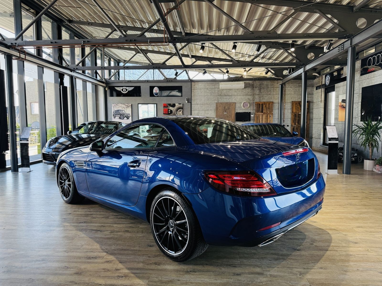 Mercedes-Benz SLC 180 AMG Line*LEDER*AIRSCARF*NAVI*LED*PANOR. foto 8