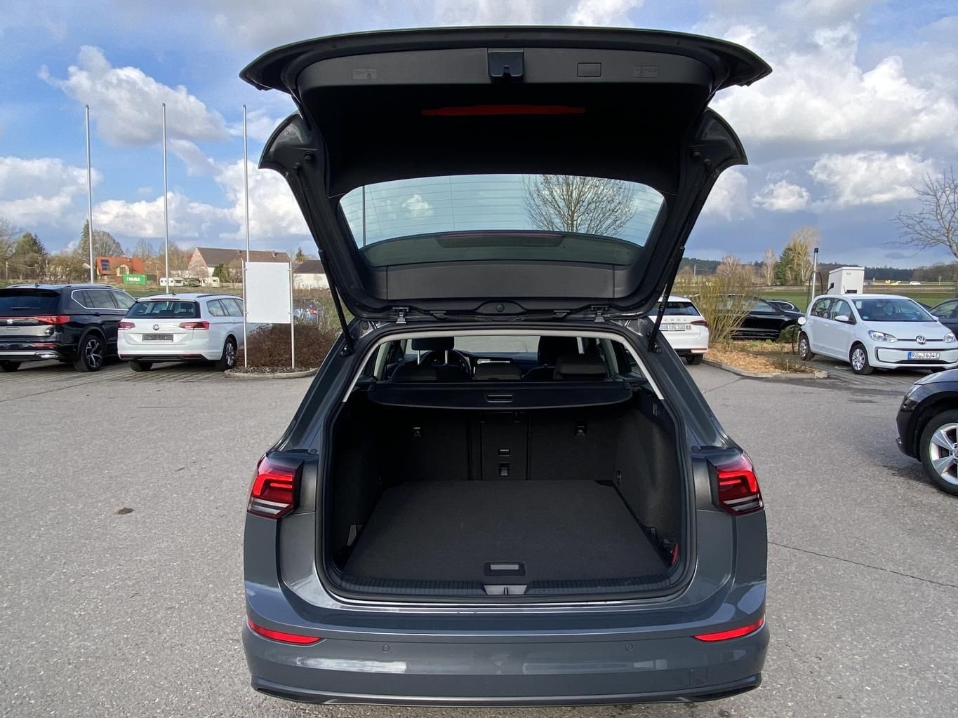 Volkswagen Golf Variant 1.5 TSI DSG Life APP-CONNECT+ACTIVE foto 12