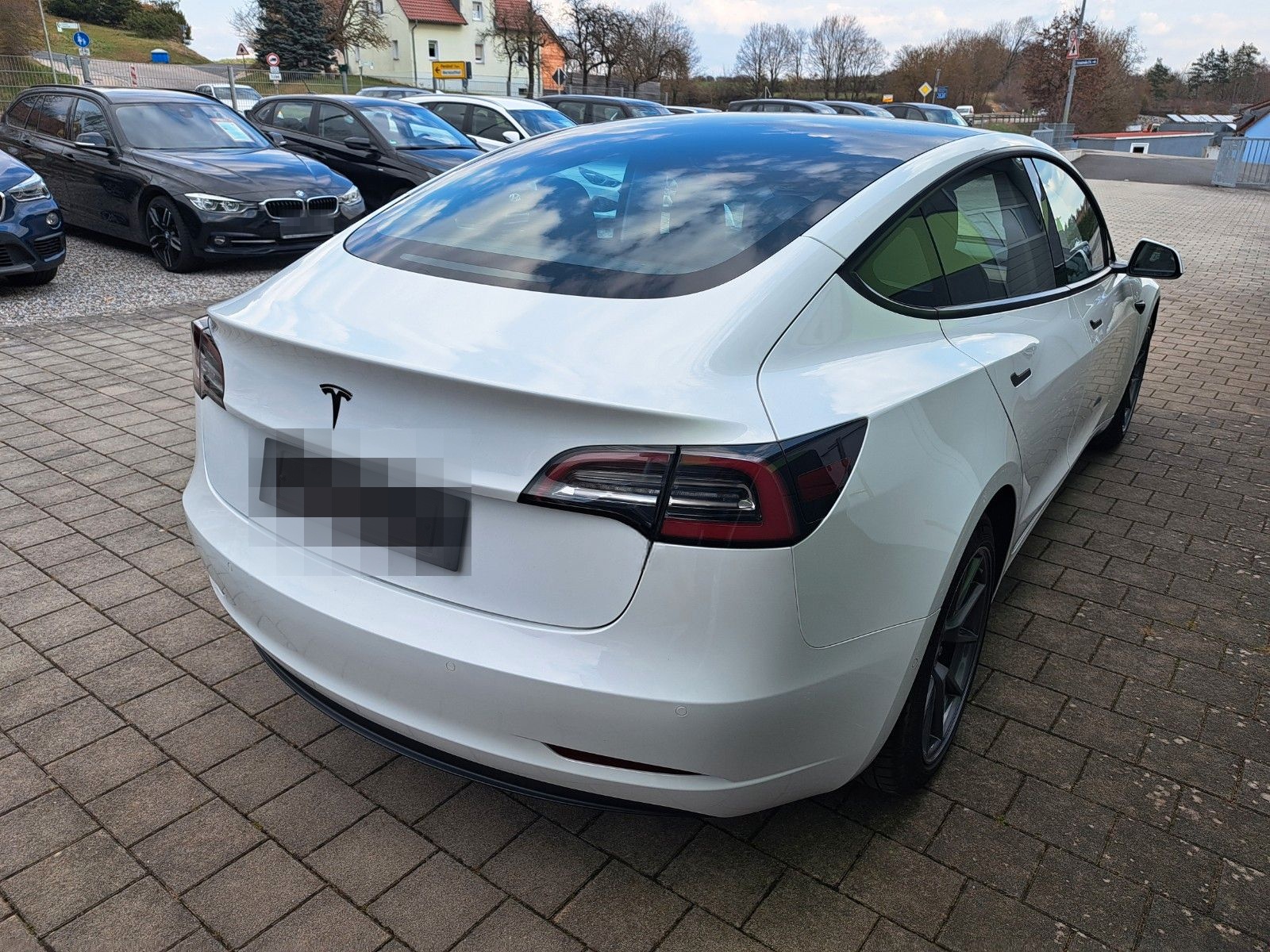 Tesla Model 3 Basis RWD foto 4