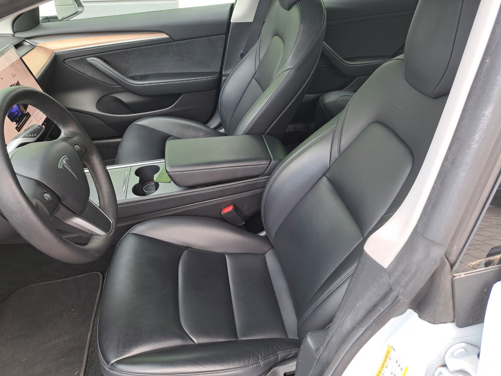 Tesla Model 3 Basis RWD foto 6